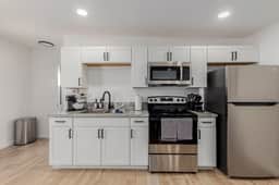 Soorya Guest House 2Bed 2BA Close to UofA - Image 2