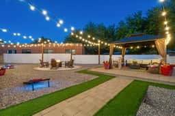 Casa Verde | Midtown | Fire pit Lounge - Image 3