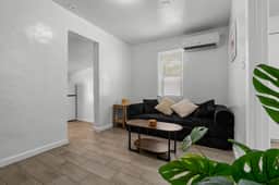 Casa Jay · Cozy Casita · Midtown Gem - Image 5