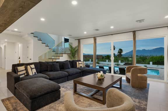 Blue Ridge Estate Stunning Views, Heated Pool - Image 2