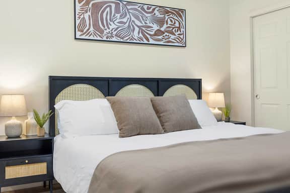 Highland Hide Away | Boho Chic | UA Walk | Superhost - Image 2