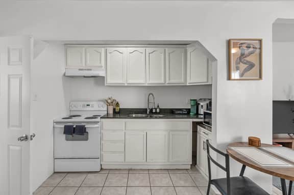 Casita Rosa - Cozy - Midtown Gem - Image 2