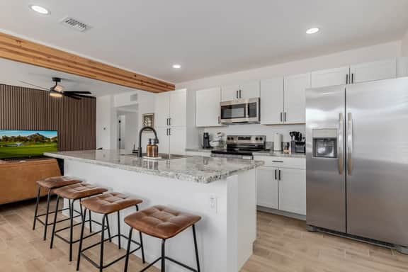 Soorya Hacienda 5 Bed 4 bath and Close to UofA - Image 3