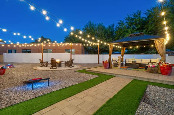 Casa Verde | Midtown | Fire pit Lounge - Image 3