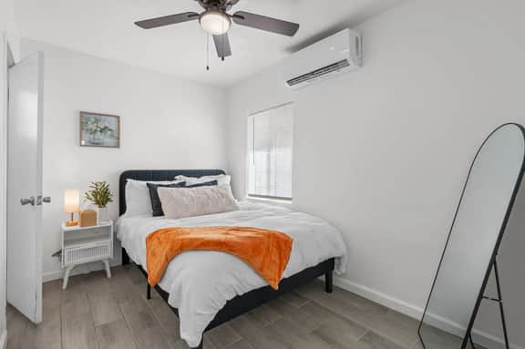Casa Esmeralda · Cozy · Midtown Gem - Image 2