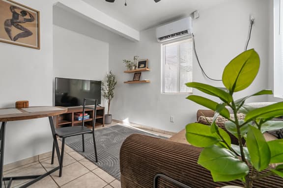 Casita Rosa - Cozy - Midtown Gem - Image 1