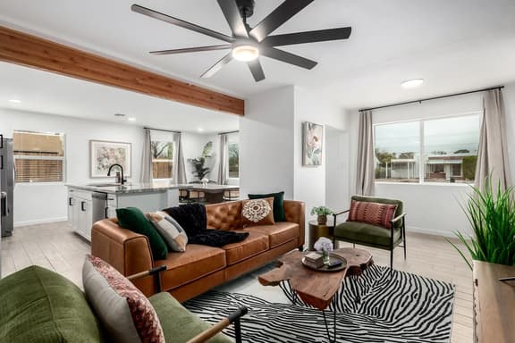 Soorya Hacienda 5 Bed 4 bath and Close to UofA - Image 1