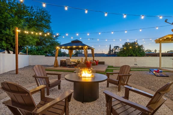 Casa Verde | Midtown | Fire pit Lounge - Image 1